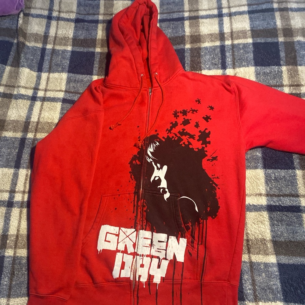 green day hoodie !!